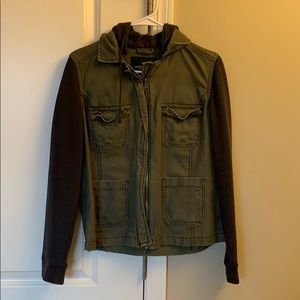 light fit army green jacket